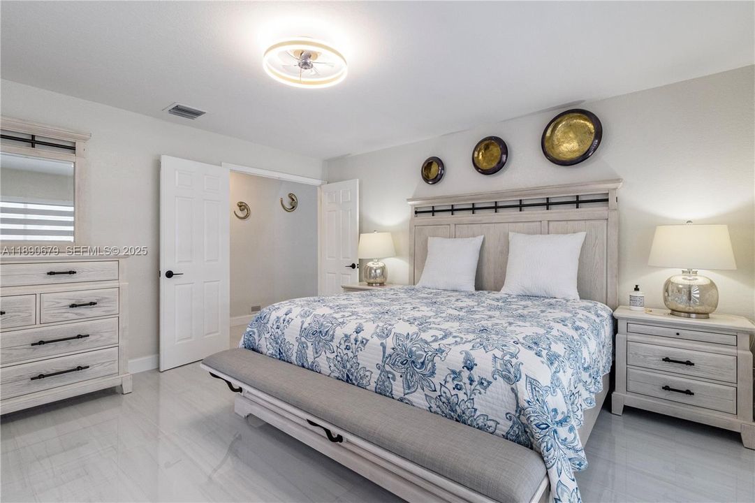 For Sale: $445,000 (4 beds, 2 baths, 1880 Square Feet)