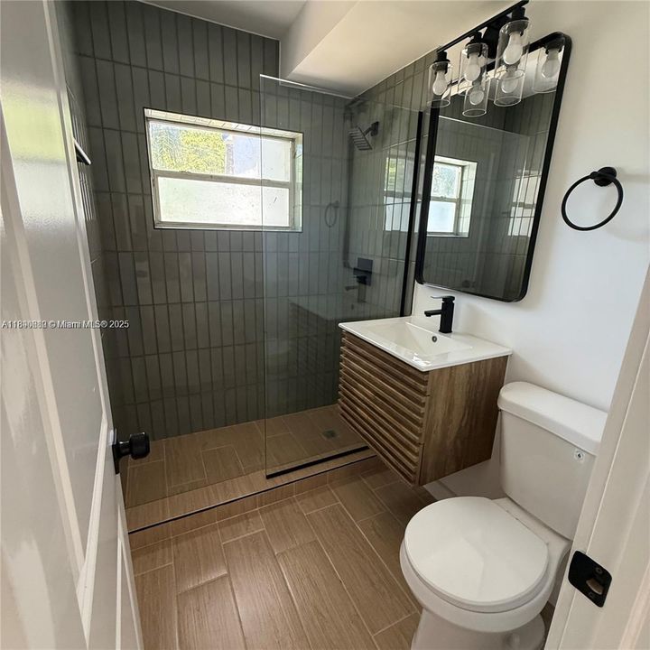 Recently Rented: $2,000 (2 beds, 1 baths, 2080 Square Feet)