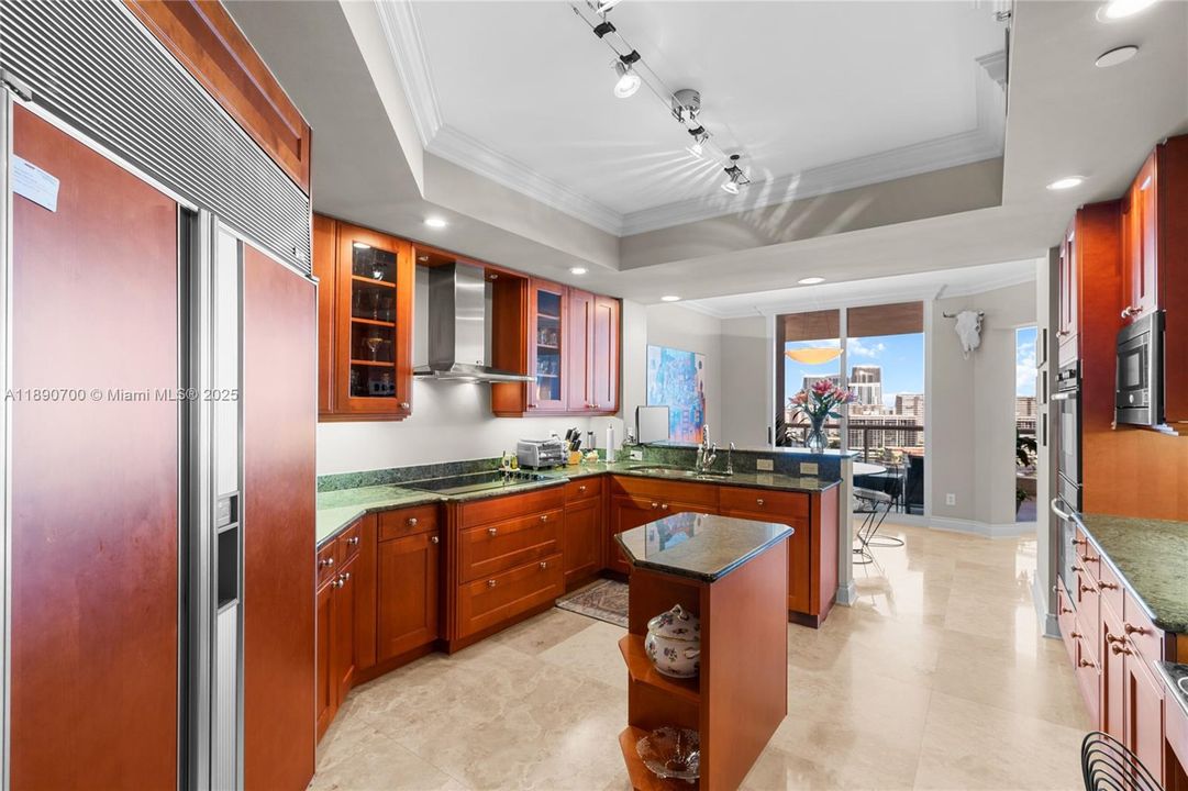 For Sale: $2,495,000 (3 beds, 3 baths, 3173 Square Feet)