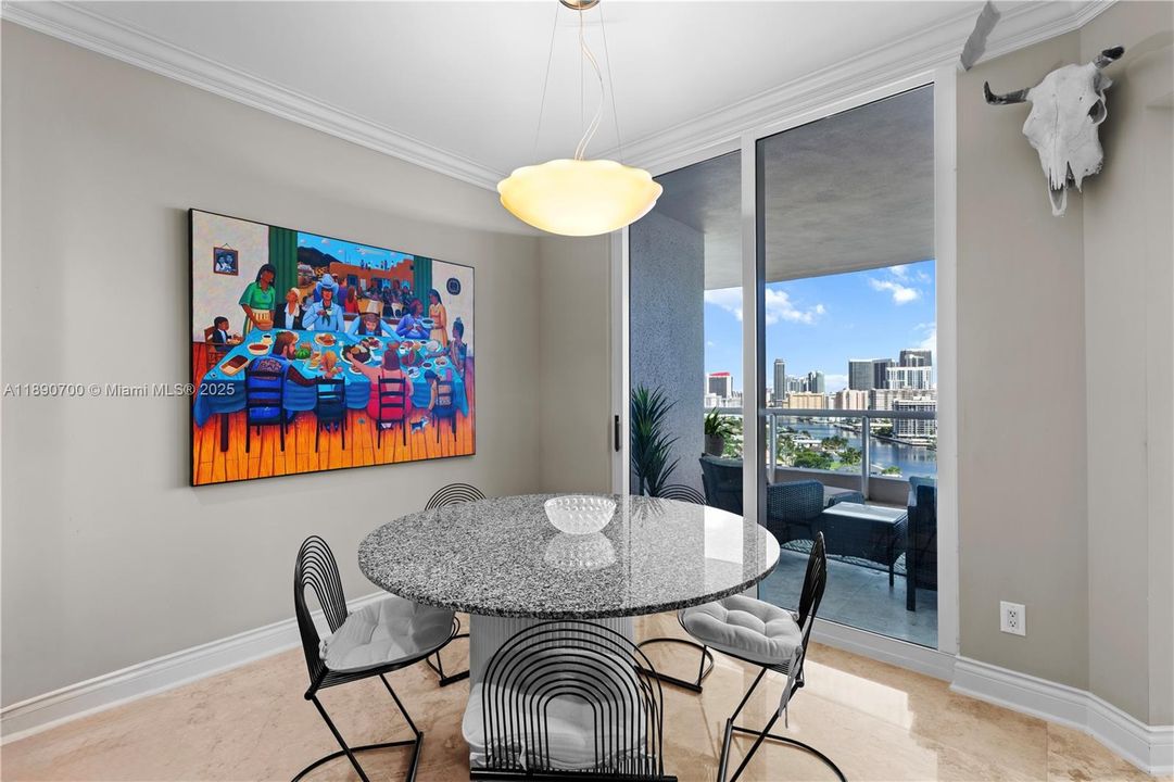 For Sale: $2,495,000 (3 beds, 3 baths, 3173 Square Feet)