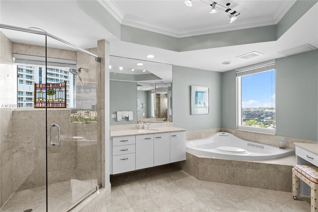 For Sale: $2,495,000 (3 beds, 3 baths, 3173 Square Feet)