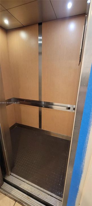 Activo con contrato: $175,000 (1 camas, 1 baños, 550 Pies cuadrados)