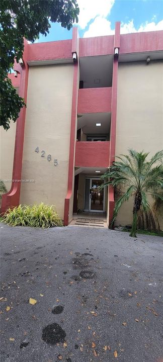 Activo con contrato: $175,000 (1 camas, 1 baños, 550 Pies cuadrados)