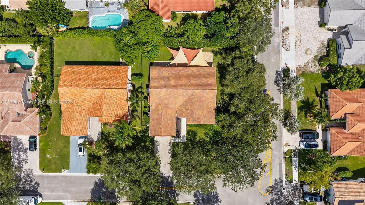 合同活跃: $659,900 (4 贝兹, 2 浴室, 2161 平方英尺)