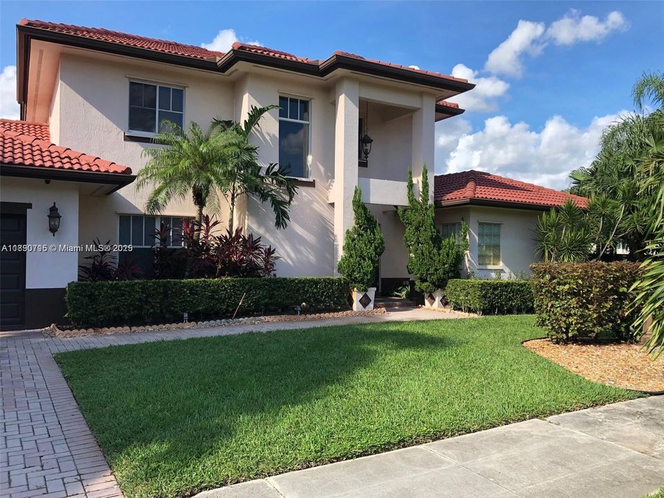 For Rent: $5,900 (4 beds, 4 baths, 3154 Square Feet)