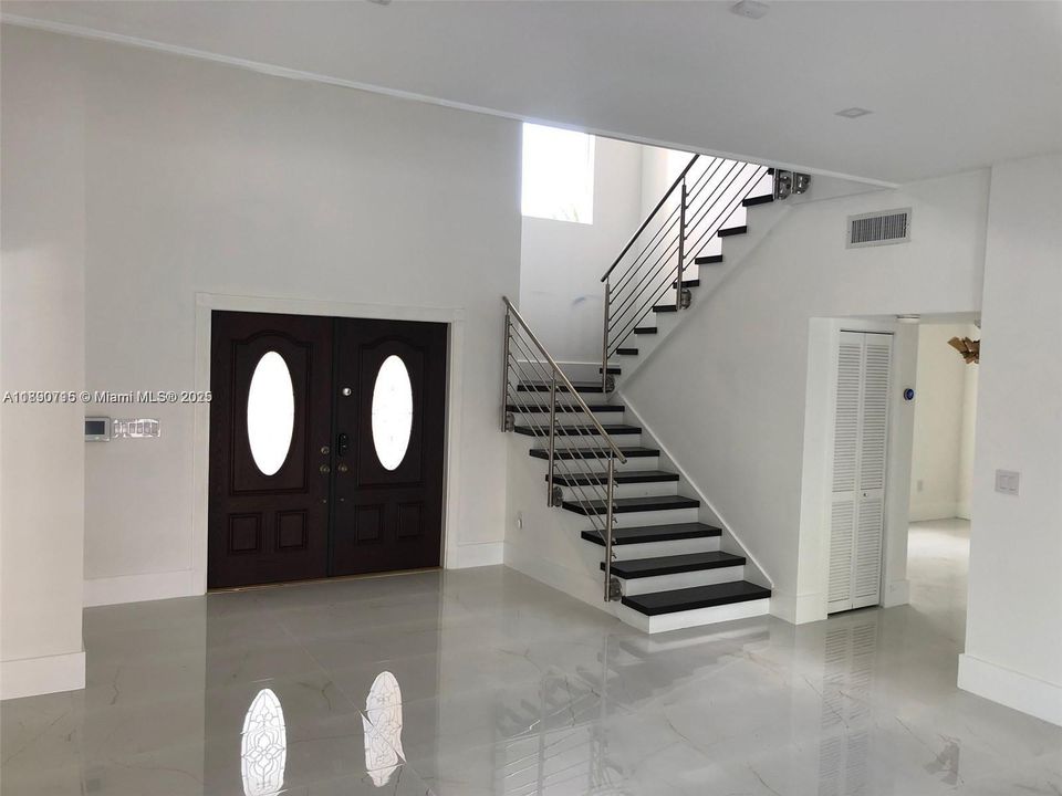 For Rent: $5,900 (4 beds, 4 baths, 3154 Square Feet)