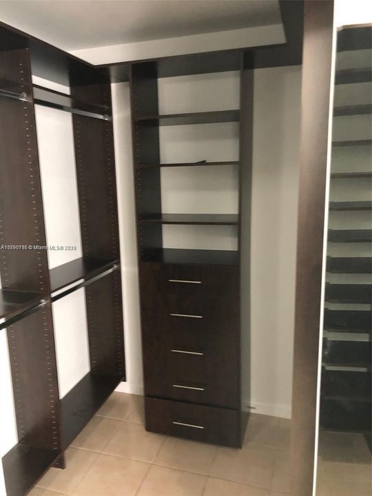 For Rent: $5,900 (4 beds, 4 baths, 3154 Square Feet)