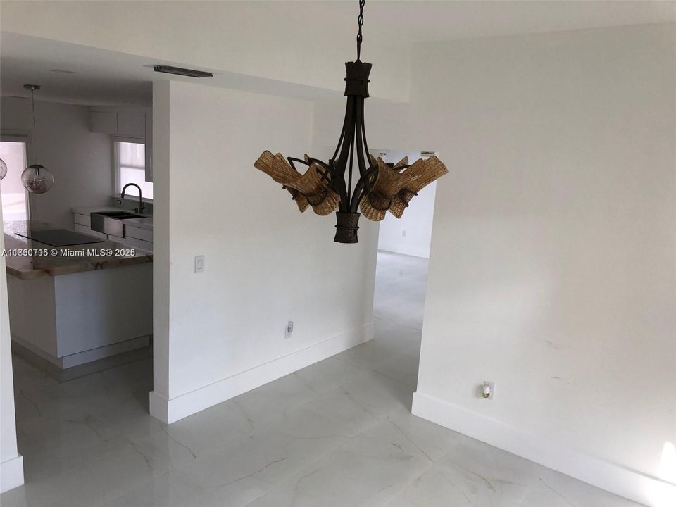 For Rent: $5,900 (4 beds, 4 baths, 3154 Square Feet)