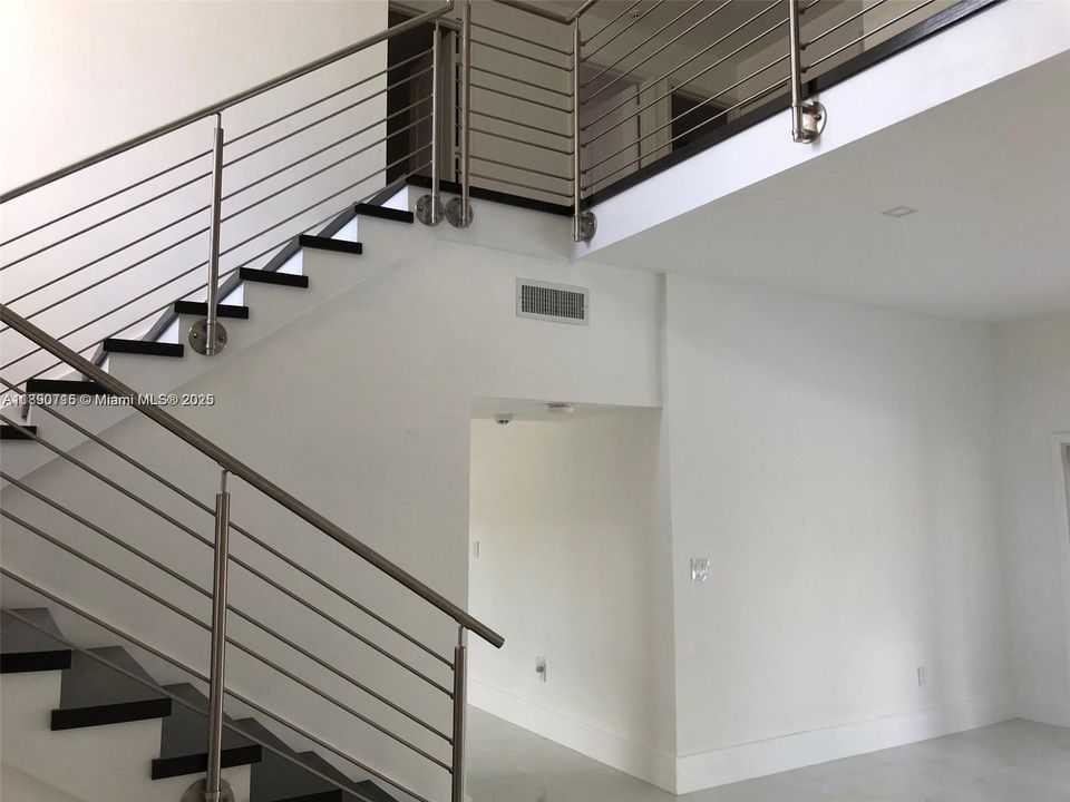 For Rent: $5,900 (4 beds, 4 baths, 3154 Square Feet)