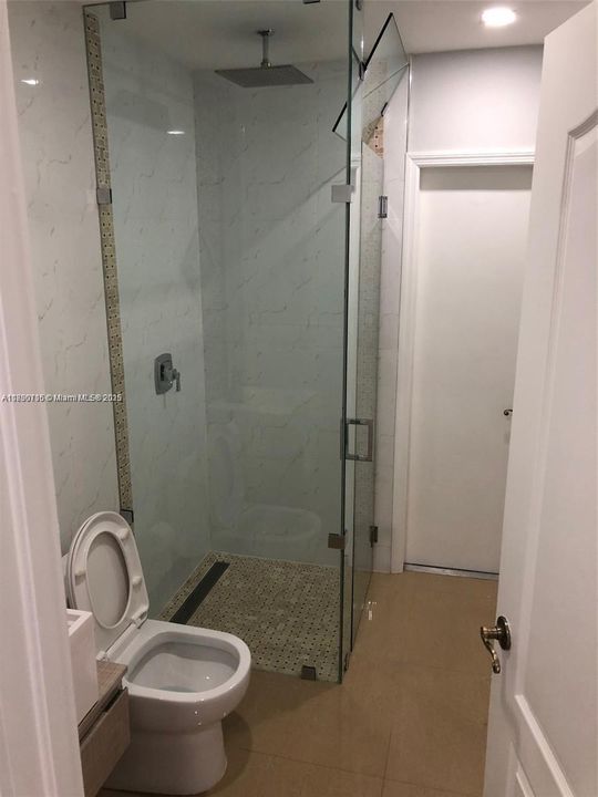 For Rent: $5,900 (4 beds, 4 baths, 3154 Square Feet)