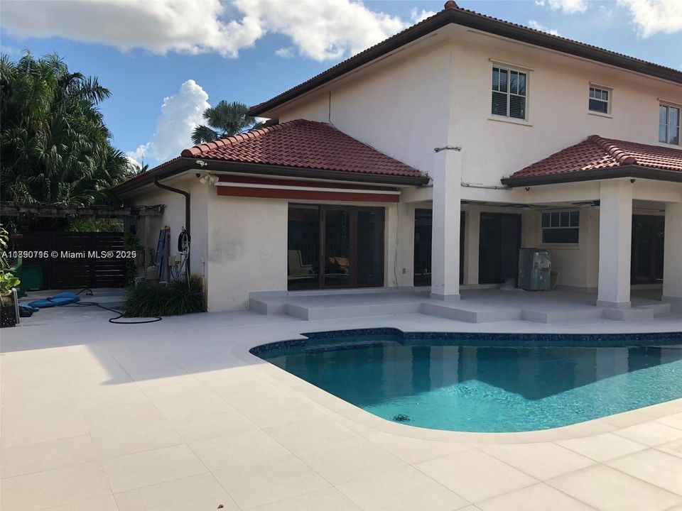 For Rent: $5,900 (4 beds, 4 baths, 3154 Square Feet)