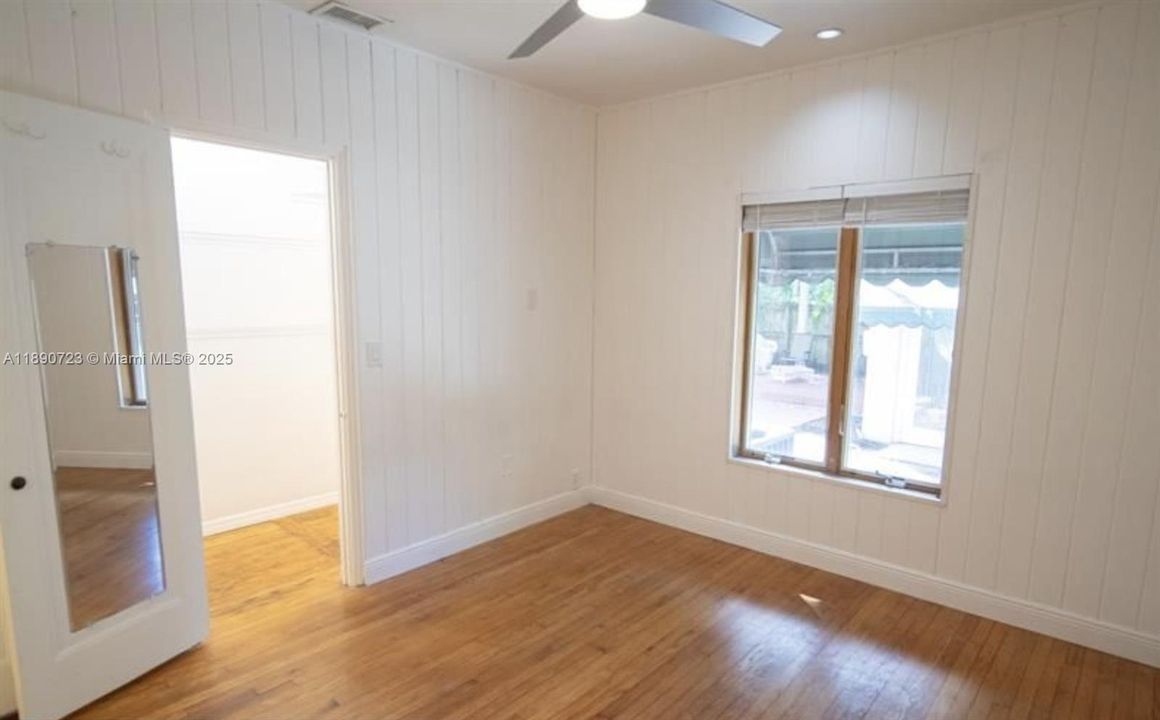 На продажу: $2,099,000 (4 спален, 3 ванн, 2338 Квадратных фут)