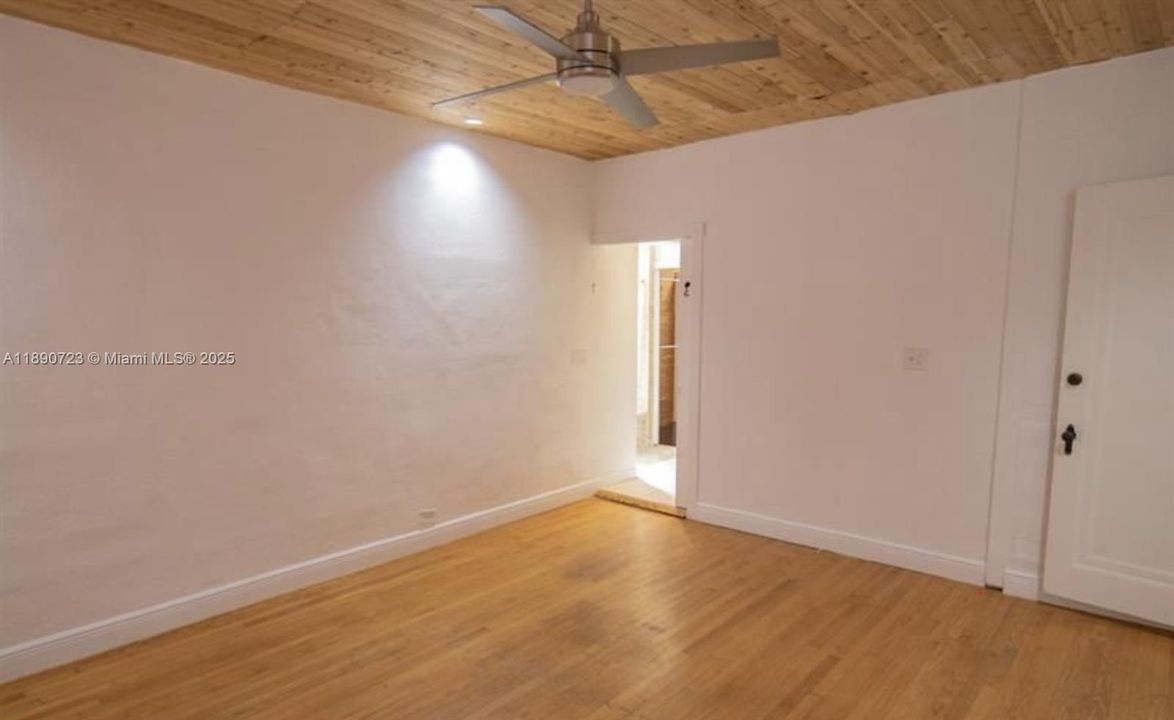 На продажу: $2,099,000 (4 спален, 3 ванн, 2338 Квадратных фут)