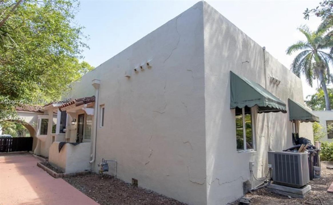 На продажу: $2,099,000 (4 спален, 3 ванн, 2338 Квадратных фут)