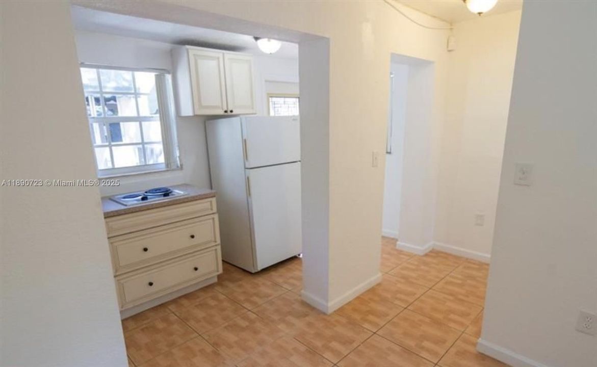 На продажу: $2,099,000 (4 спален, 3 ванн, 2338 Квадратных фут)