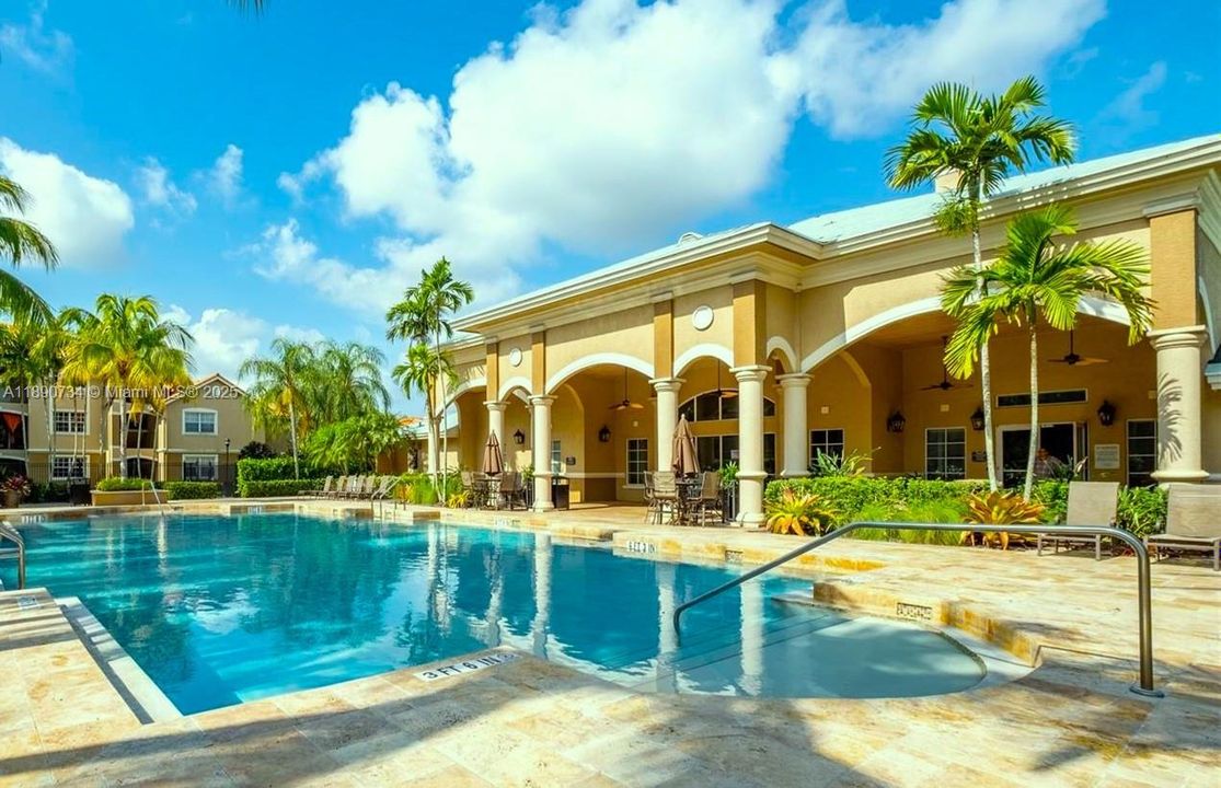 Recently Rented: $1,900 (1 beds, 1 baths, 690 Square Feet)