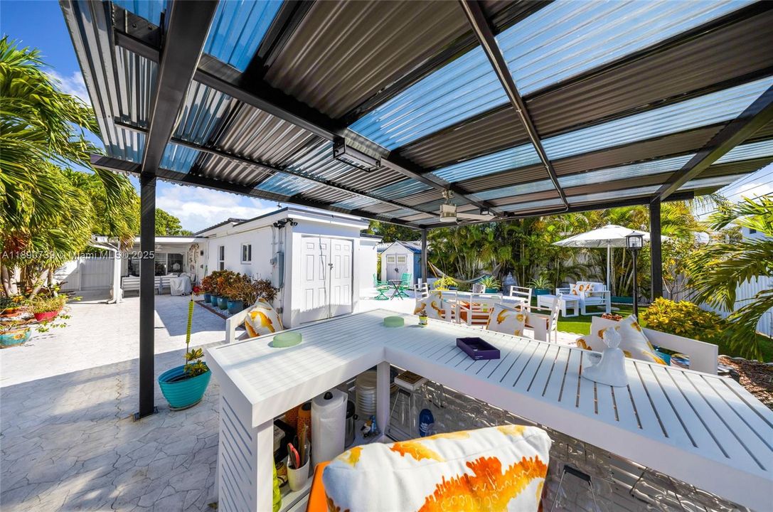 For Sale: $649,000 (3 beds, 2 baths, 1416 Square Feet)