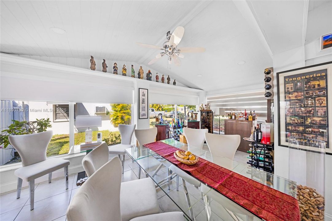 For Sale: $649,000 (3 beds, 2 baths, 1416 Square Feet)