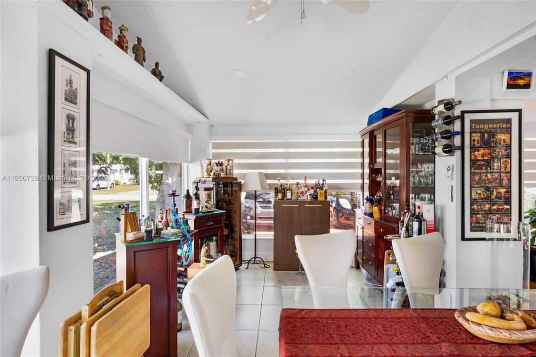 For Sale: $649,000 (3 beds, 2 baths, 1416 Square Feet)