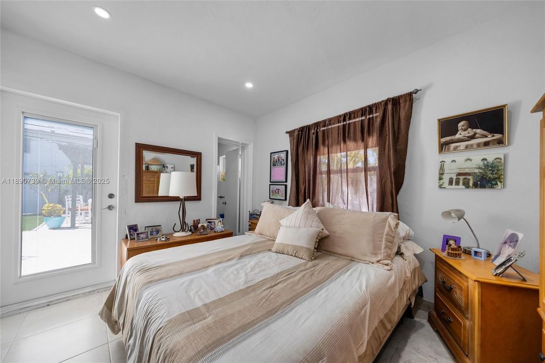 For Sale: $649,000 (3 beds, 2 baths, 1416 Square Feet)