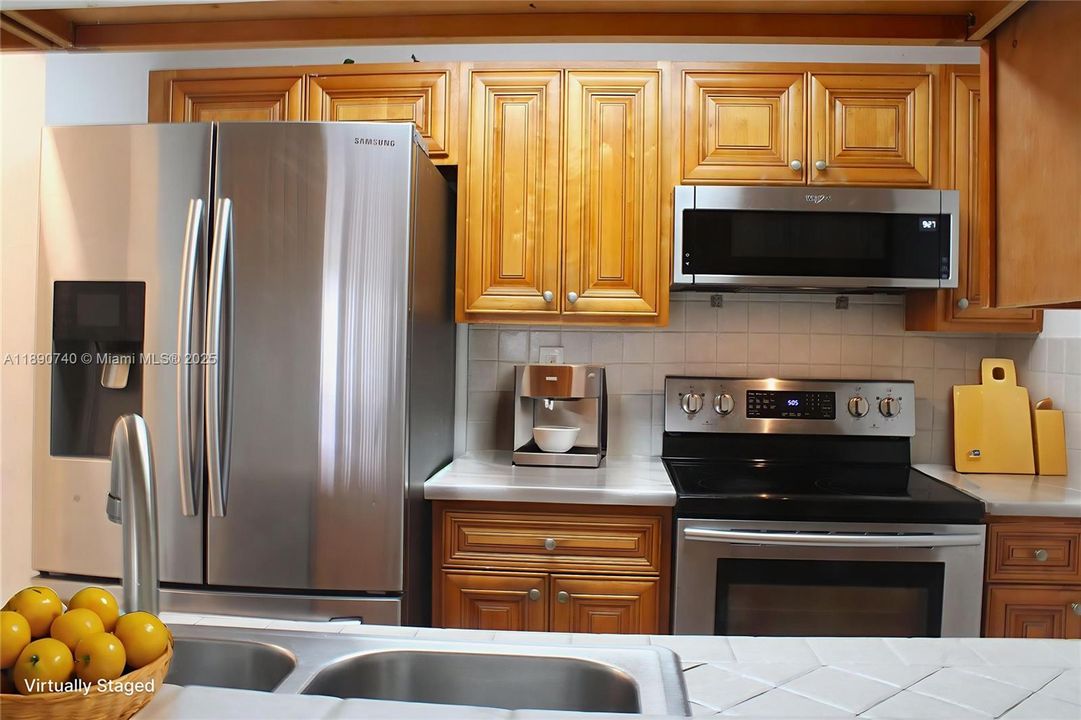 Recently Rented: $1,790 (1 beds, 1 baths, 667 Square Feet)