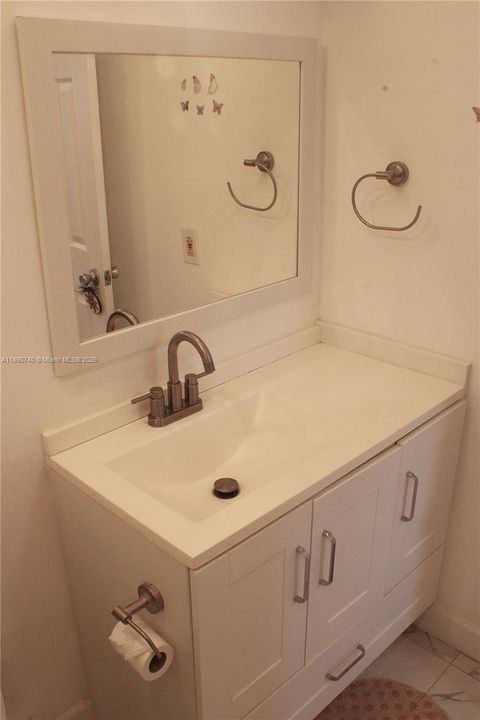 Recently Rented: $1,790 (1 beds, 1 baths, 667 Square Feet)