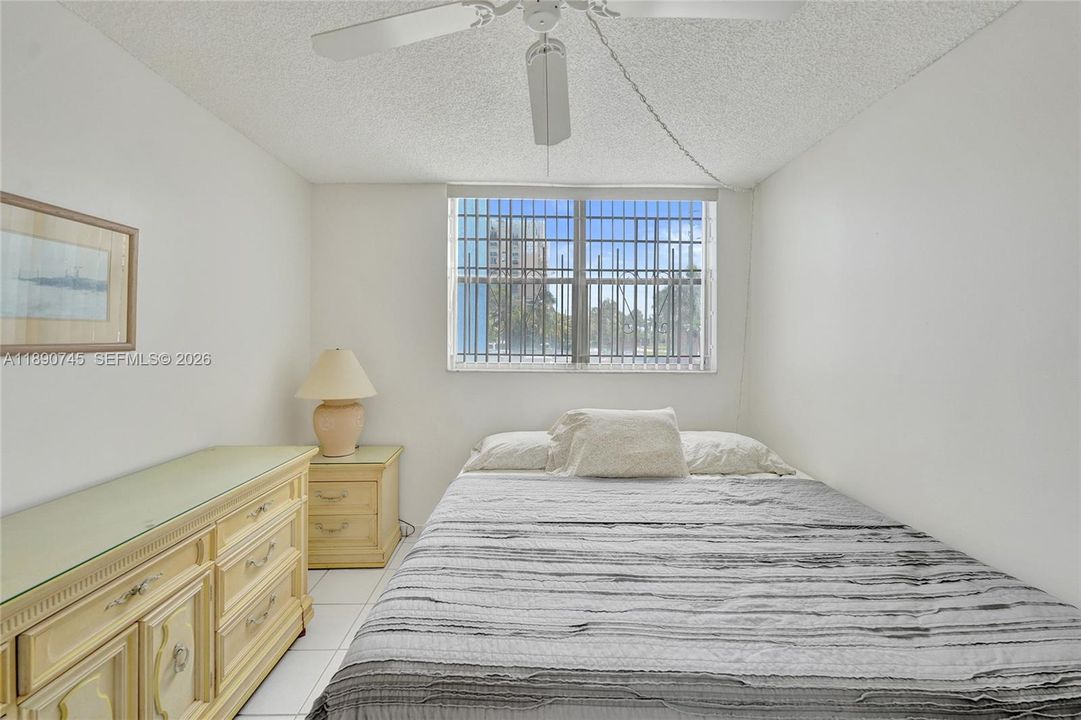 Active With Contract: $219,000 (2 beds, 2 baths, 1070 Square Feet)