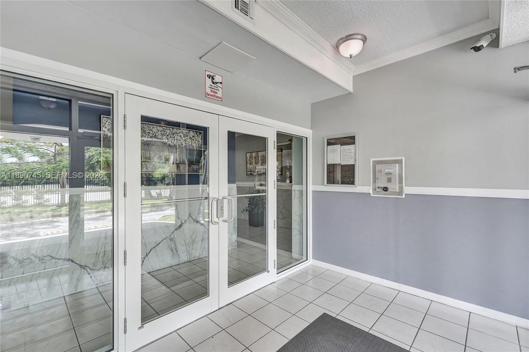 Active With Contract: $219,000 (2 beds, 2 baths, 1070 Square Feet)