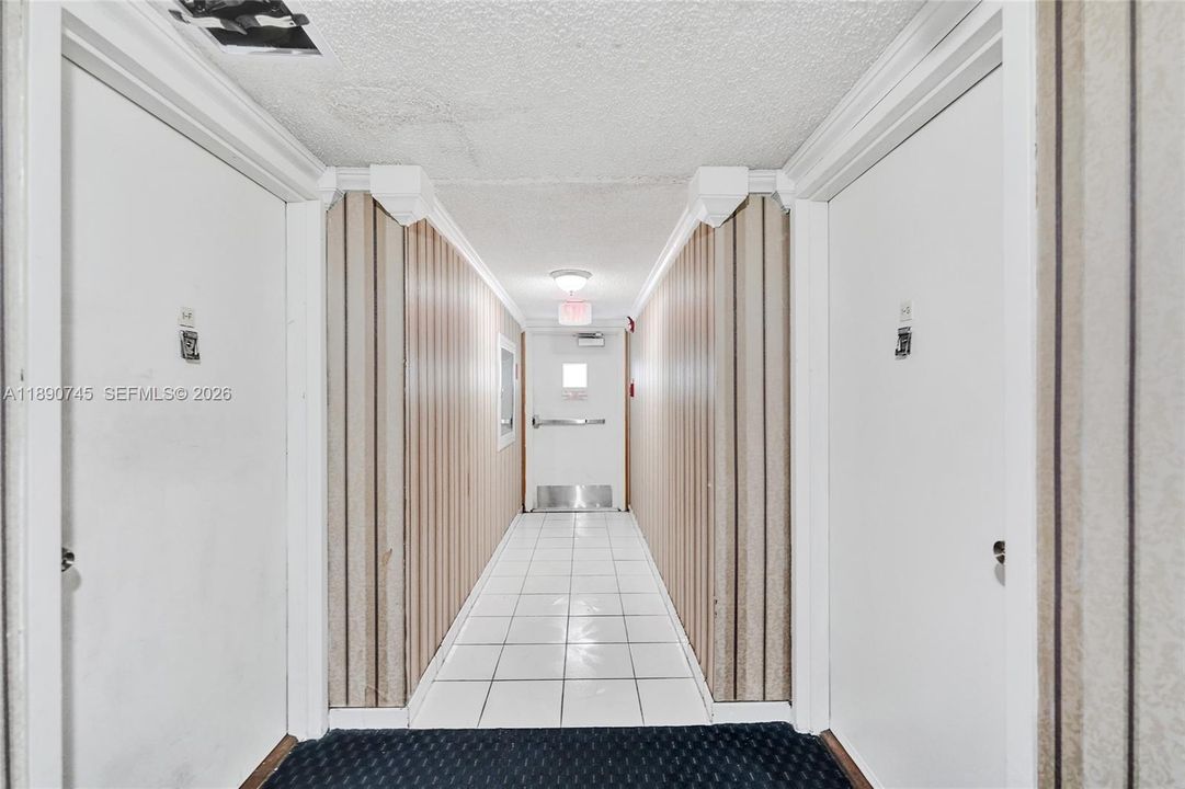 Active With Contract: $219,000 (2 beds, 2 baths, 1070 Square Feet)
