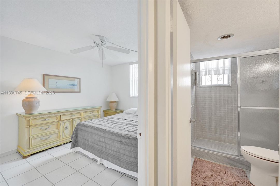 Active With Contract: $219,000 (2 beds, 2 baths, 1070 Square Feet)