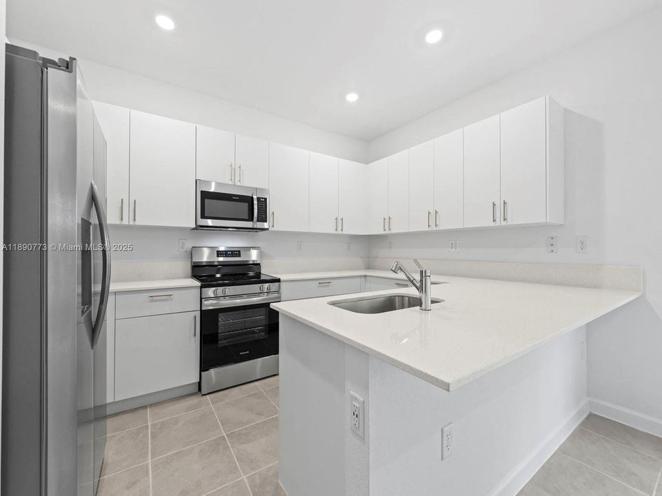 For Rent: $2,550 (3 beds, 2 baths, 0 Square Feet)