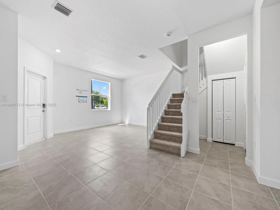 For Rent: $2,550 (3 beds, 2 baths, 0 Square Feet)