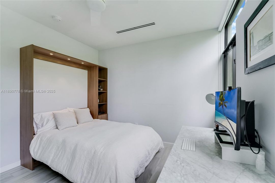 For Sale: $1,599,000 (3 beds, 2 baths, 1817 Square Feet)