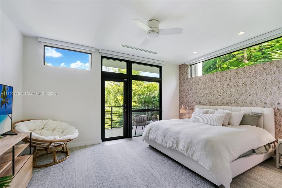 For Sale: $1,599,000 (3 beds, 2 baths, 1817 Square Feet)