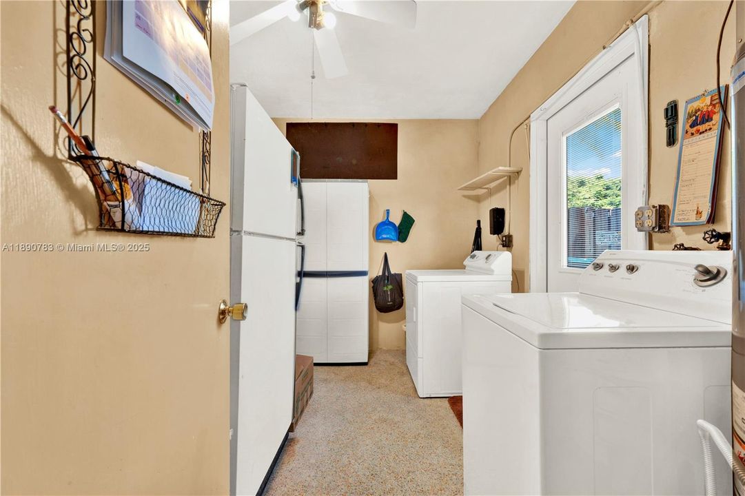 最近售出: $615,000 (4 贝兹, 2 浴室, 2064 平方英尺)