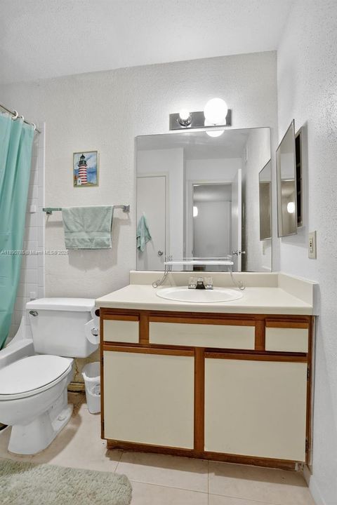 Active With Contract: $195,000 (2 beds, 2 baths, 1000 Square Feet)