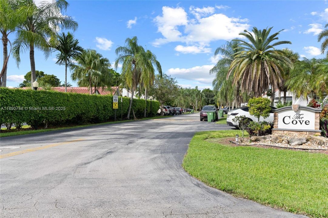 На продажу: $495,000 (3 спален, 2 ванн, 2050 Квадратных фут)