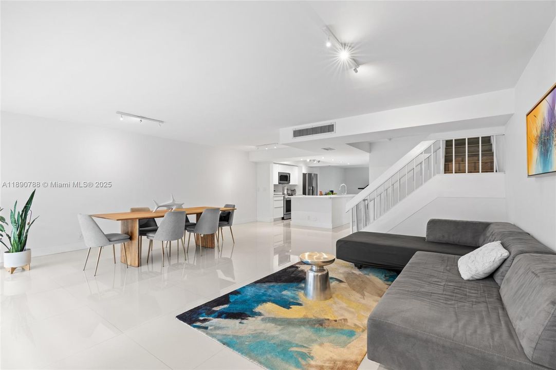 На продажу: $495,000 (3 спален, 2 ванн, 2050 Квадратных фут)