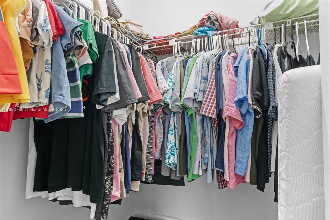 На продажу: $495,000 (3 спален, 2 ванн, 2050 Квадратных фут)