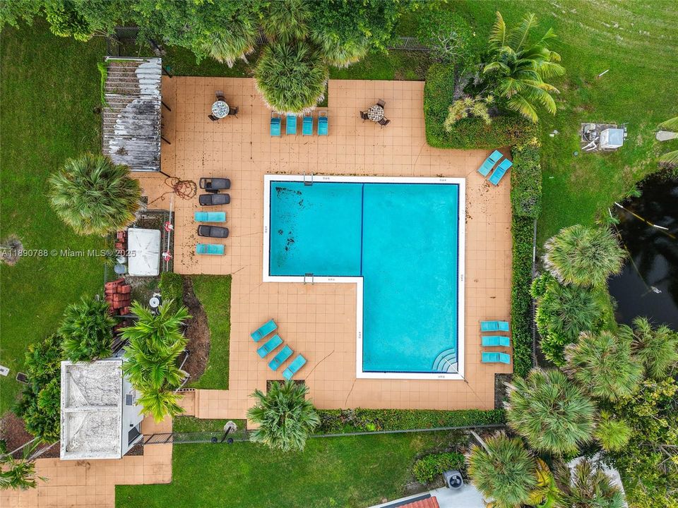 На продажу: $495,000 (3 спален, 2 ванн, 2050 Квадратных фут)