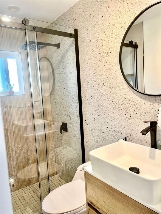 合同活跃: $6,000 (4 贝兹, 3 浴室, 1630 平方英尺)