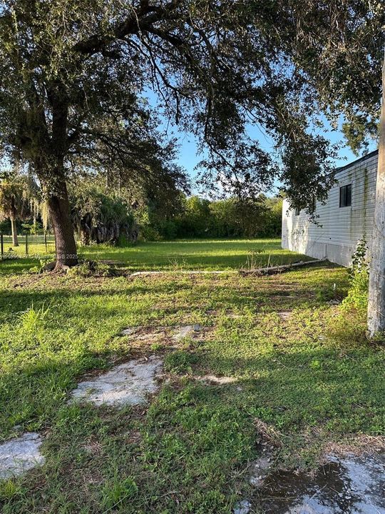 For Sale: $160,000 (3 beds, 1 baths, 840 Square Feet)