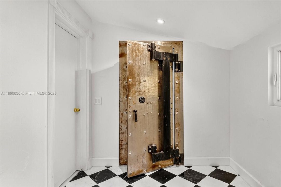 待售: $7,500,000 (4 贝兹, 4 浴室, 4622 平方英尺)