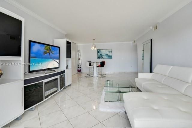 Active With Contract: $3,000 (2 beds, 2 baths, 1295 Square Feet)