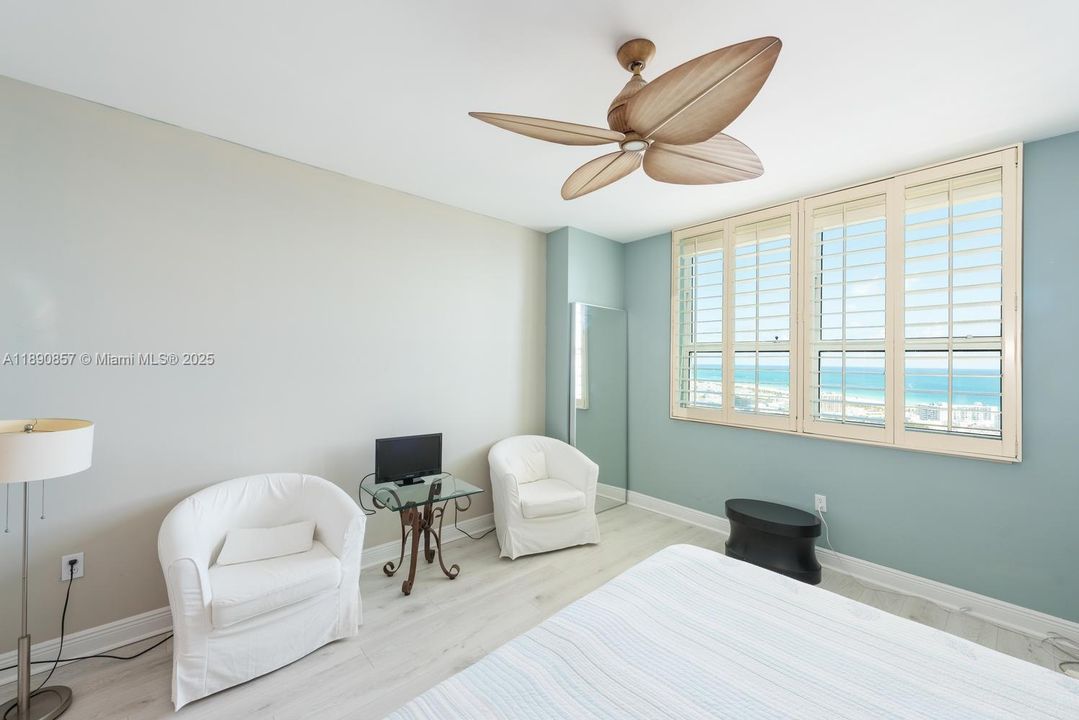 Под контрактом: $11,000 (3 спален, 2 ванн, 1490 Квадратных фут)