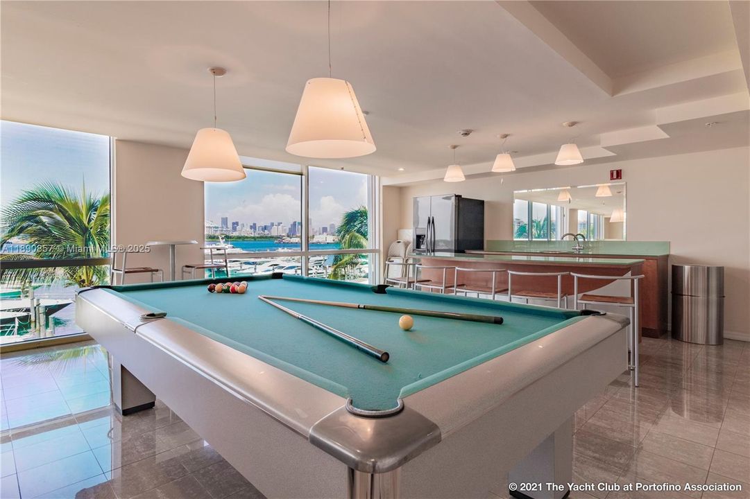 Под контрактом: $11,000 (3 спален, 2 ванн, 1490 Квадратных фут)