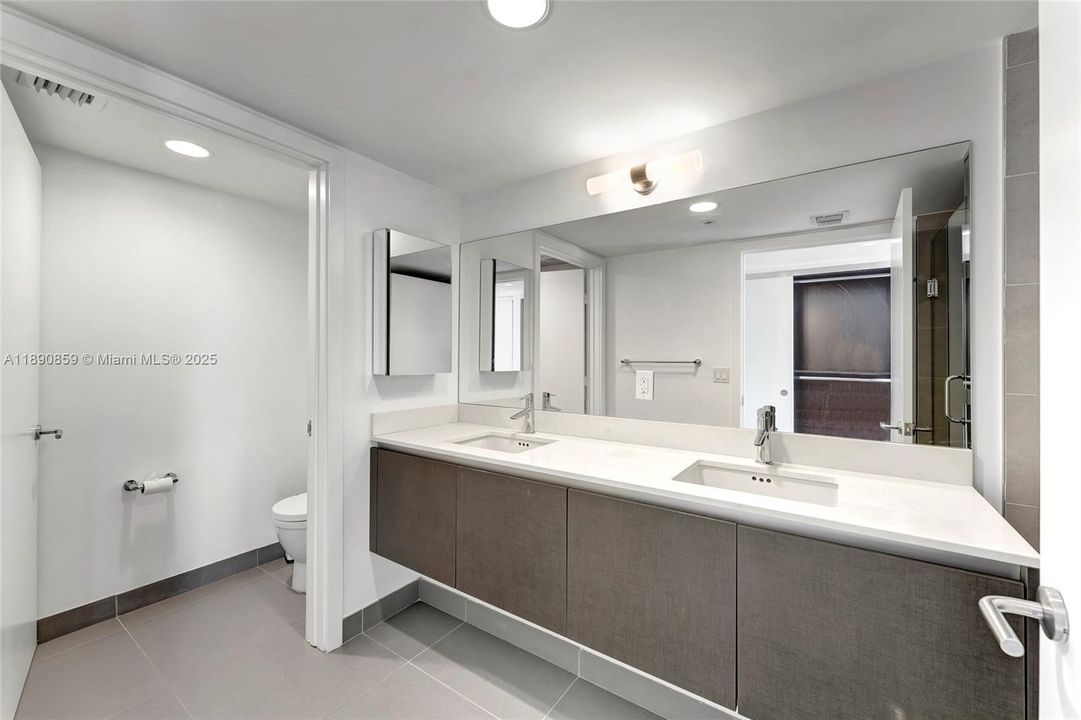 待售: $2,250,000 (3 贝兹, 3 浴室, 2231 平方英尺)