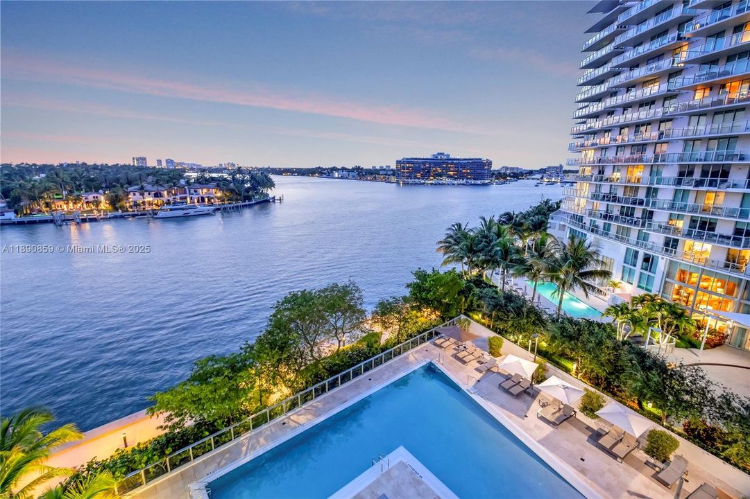 待售: $2,250,000 (3 贝兹, 3 浴室, 2231 平方英尺)