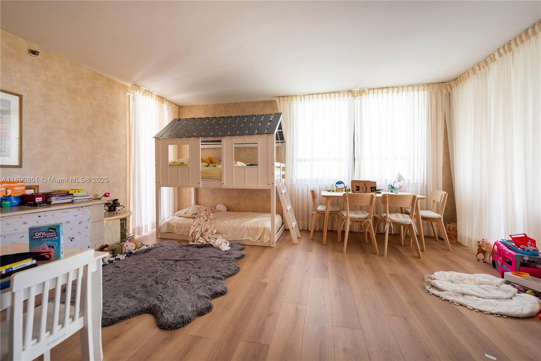 En Venta: $1,199,000 (2 camas, 2 baños, 2018 Pies cuadrados)