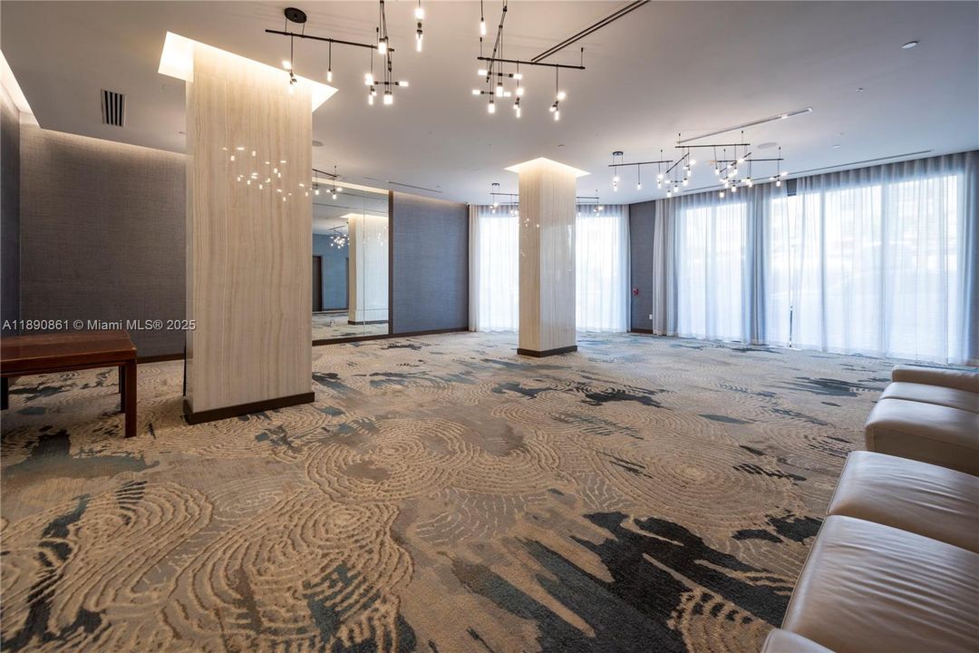 En Venta: $1,199,000 (2 camas, 2 baños, 2018 Pies cuadrados)